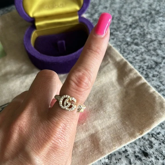 GUCCI ππ Gold Crystal Embellishment Double G Ring - Size 6/7 NWT - Picture 4 of 11
